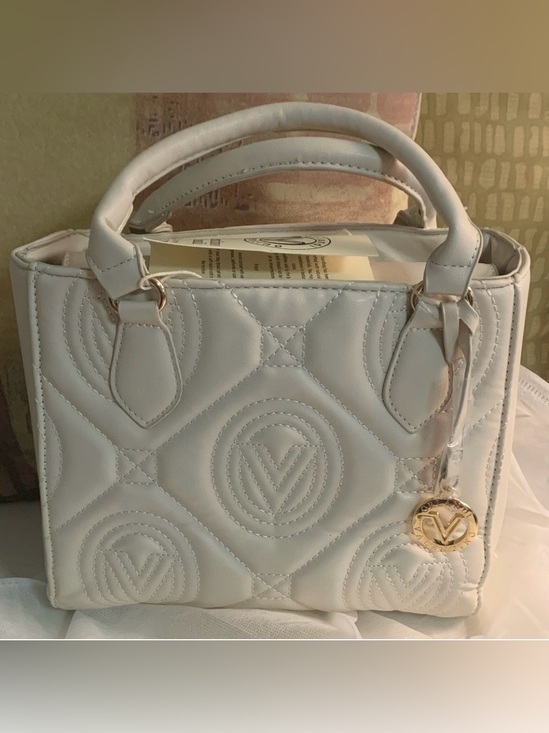 Valentino Orlandi Handbags - Valentino Orlandi Cream
Quilted Bag